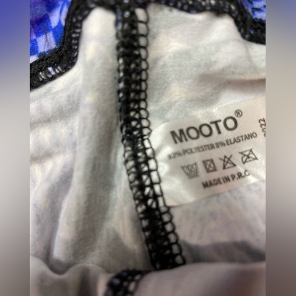 Vibrant Blue Geometric Leggings - Picture 4 of 5